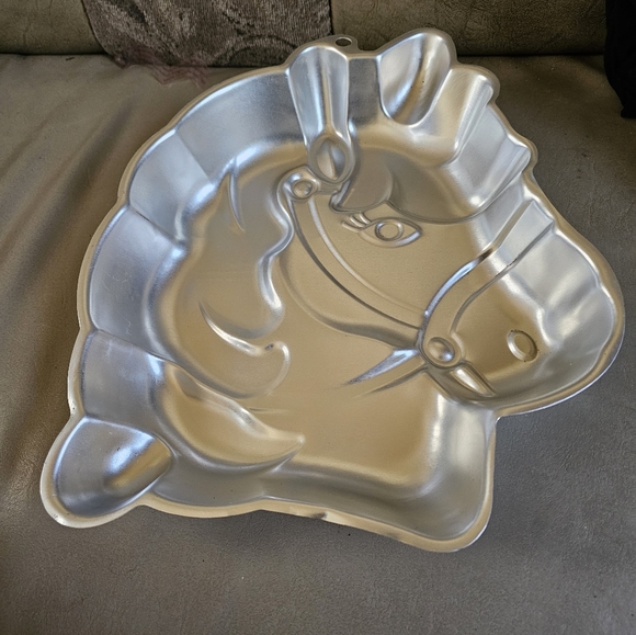 Wilton Horse/Pony Cake pan - Picture 2 of 2